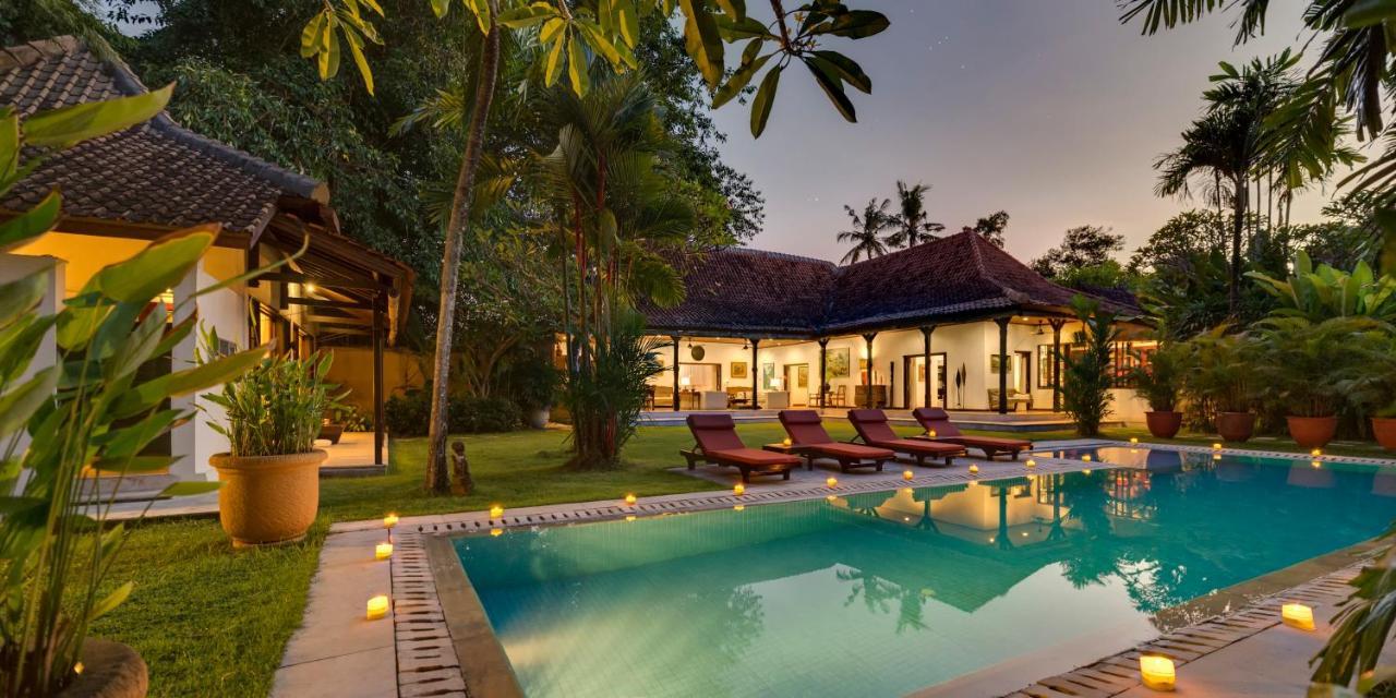 Villa Eight Seminyak Buitenkant foto