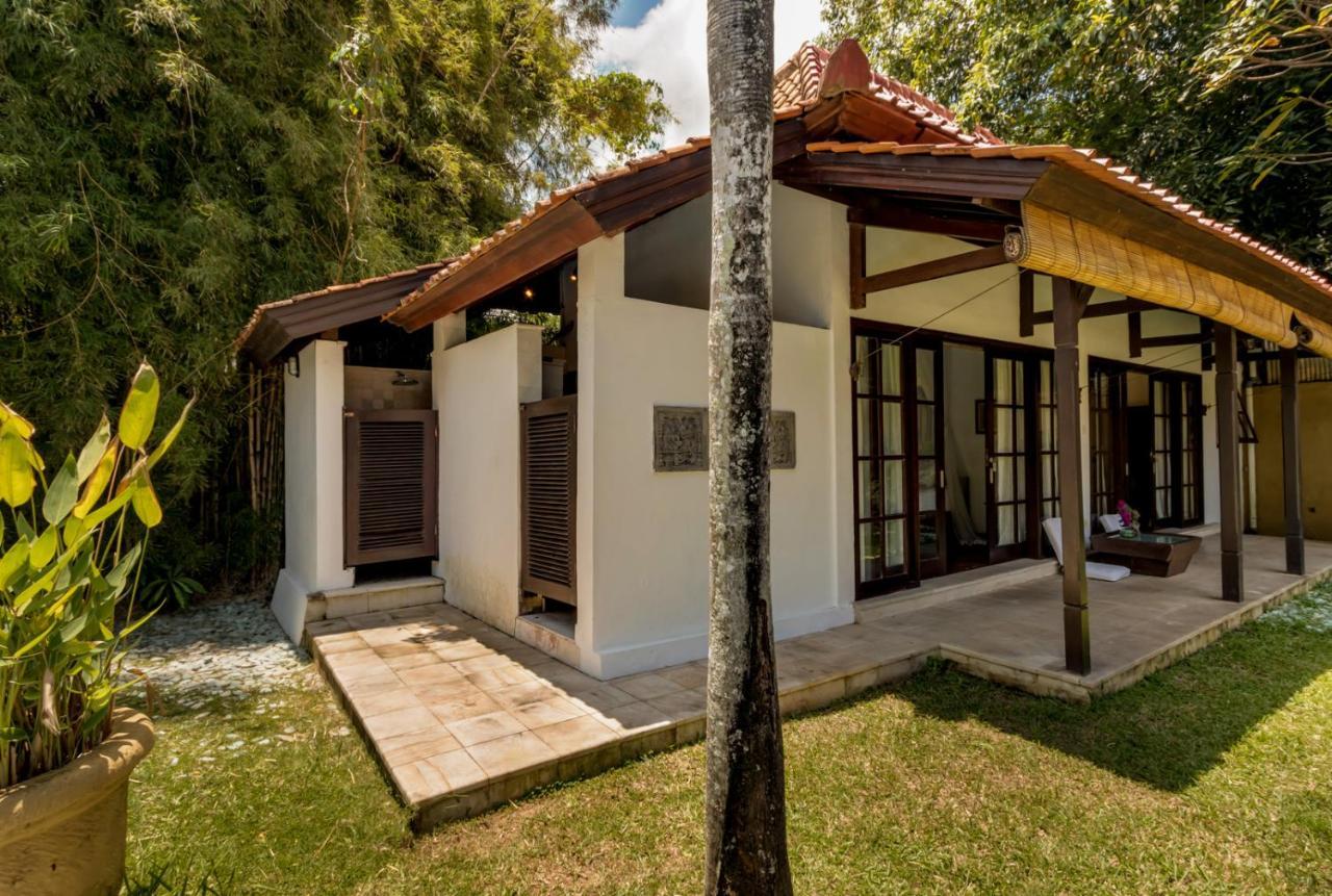 Villa Eight Seminyak Buitenkant foto