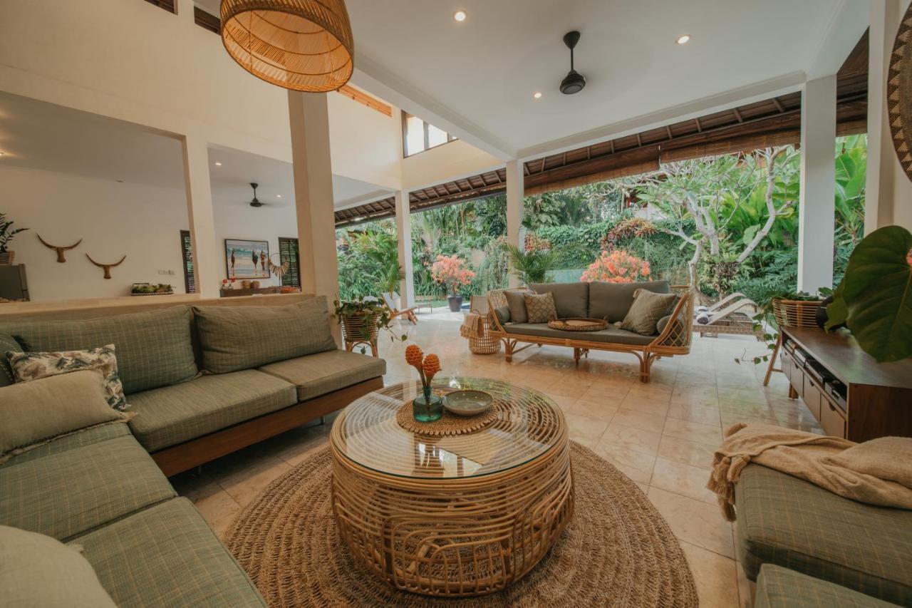 Villa Eight Seminyak Buitenkant foto